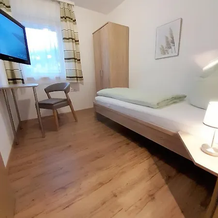 Lisa Apartman *
